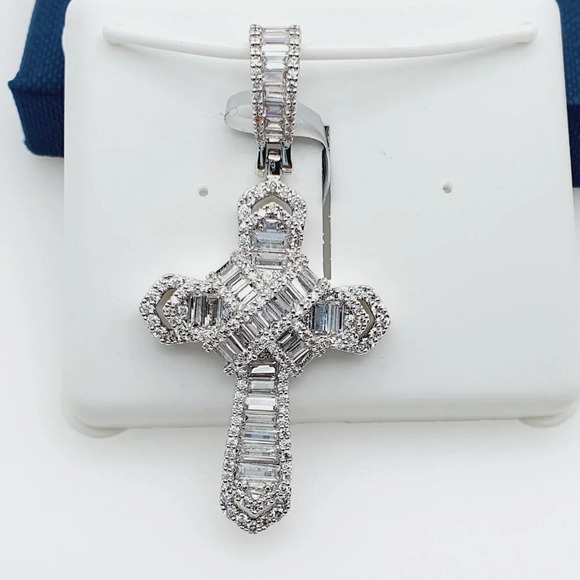 "925 Sterling Silver Plated CZ Pendant, EVBRS489 - Picture 1 of 10